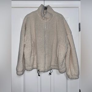 No Boundaries White Sherpa Jacket, Size XL (Juniors)